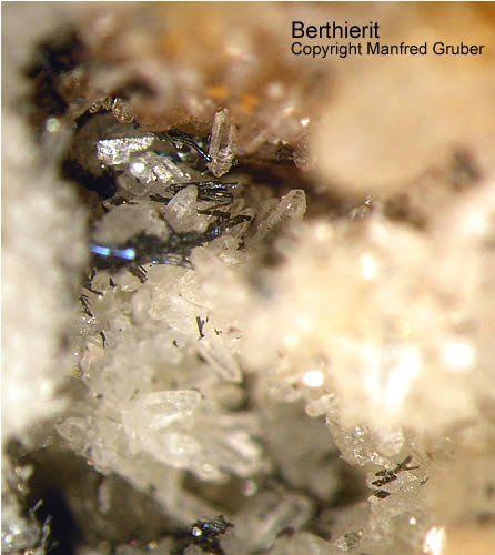 Schwarzwald Mineralien Grube Gründenwald Berthierit