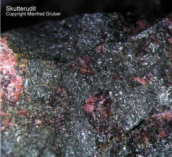 Schwarzwald Mineralien Hechtsberg Skutterutit