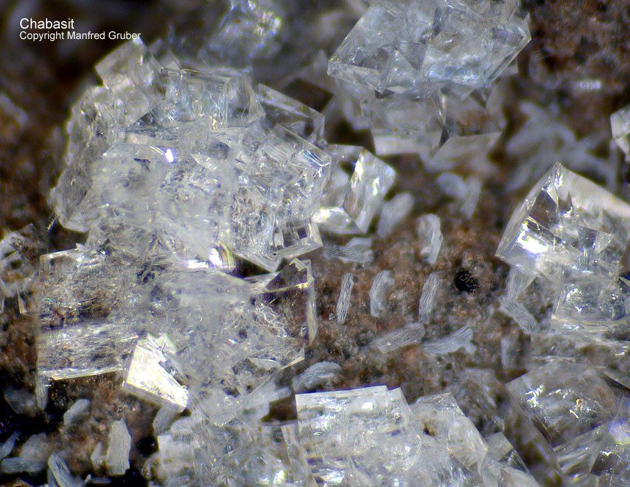 Vogelsberg Mineralien Herbstein Chabasit