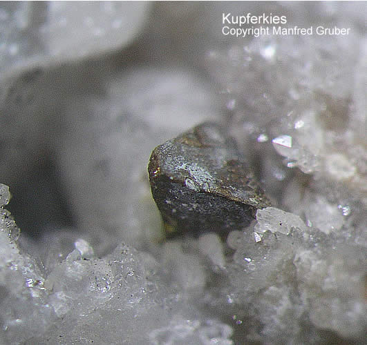 Schwarzwald Mineralien Grube Herrensegen Chalkopyrit/Kupferkies