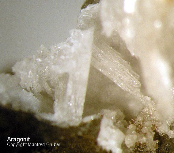 Mineralien Kaiserstuhl Limberg Aragonit