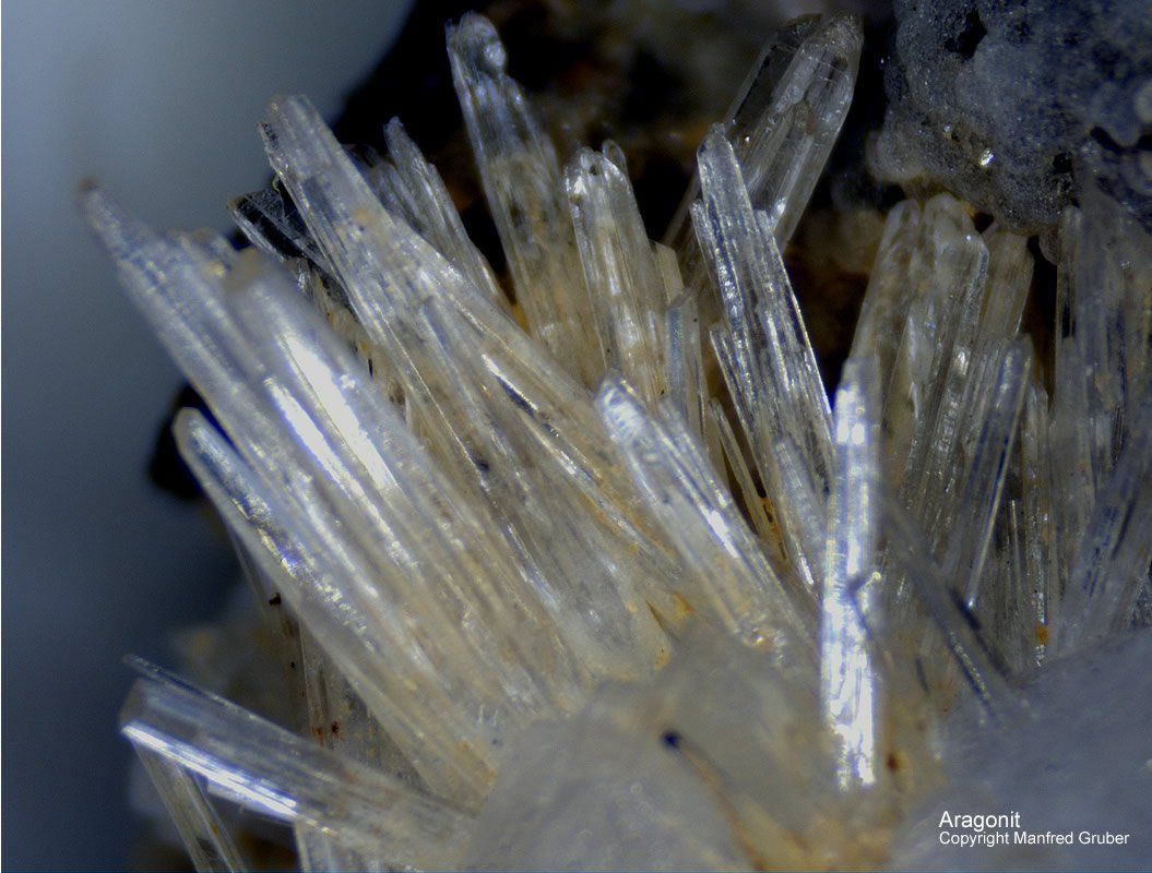 Mineralien Kaiserstuhl Limberg Aragonit