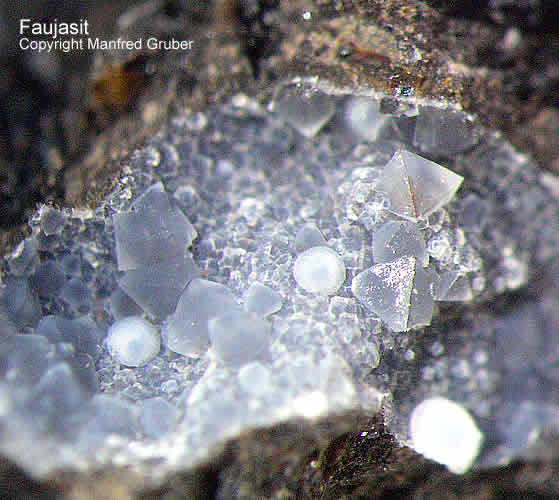 Mineralien Kaiserstuhl Limberg Faujasit