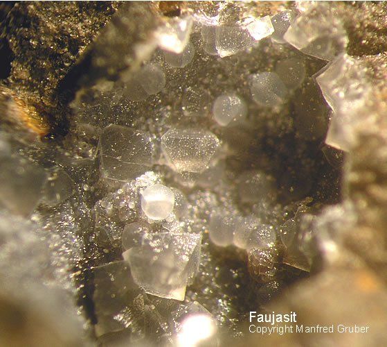 Mineralien Kaiserstuhl Limberg Faujasit