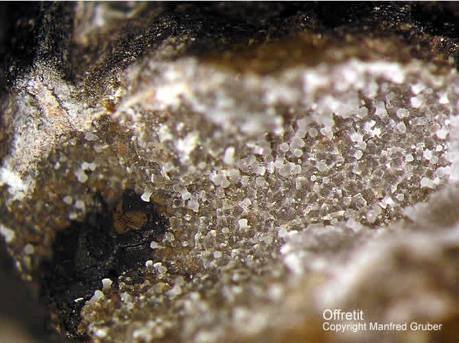Mineralien Kaiserstuhl Limberg Offretit