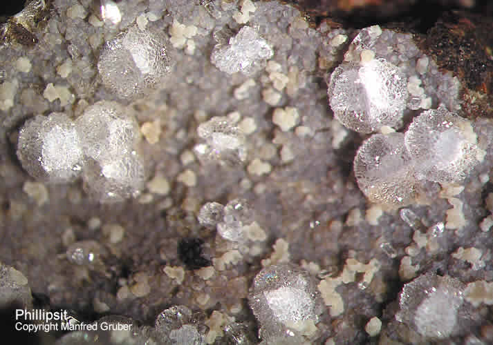 Mineralien Kaiserstuhl Limberg Phillipsit