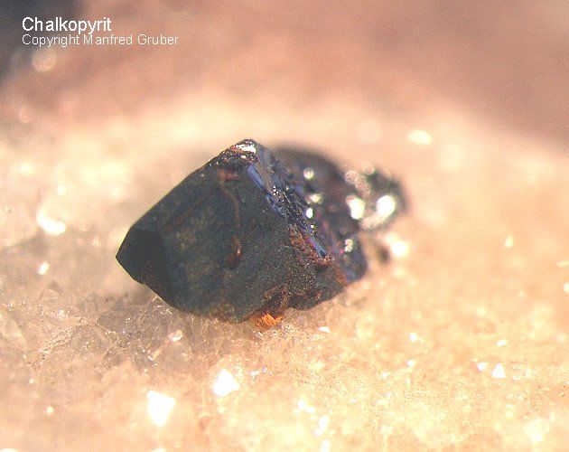 Mineralien Schwarzwald Neubulach Chalkopyrit/Kupferkies