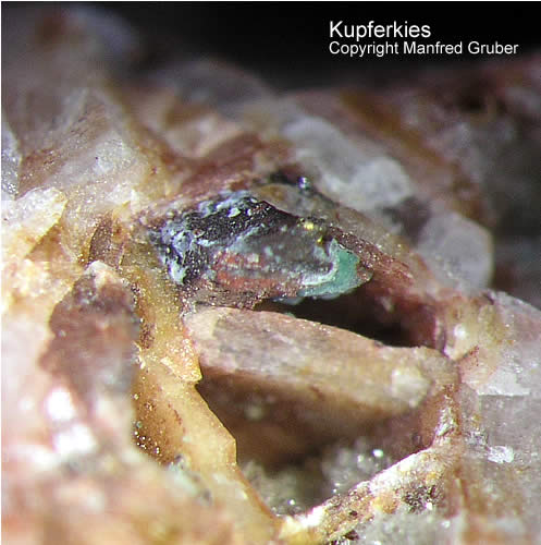 Mineralien Schwarzwald Schmiede Stollen Kupferkies Chalkopyrit