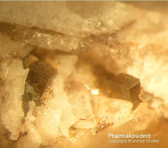 Mineralien Schwarzwald Schmiede Stollen Pharmakosiderit