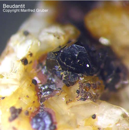 Mineralien Schwarzwald Silberbrünnle Haigerachtal Beudantit