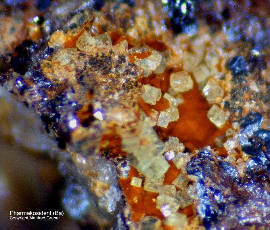 Mineralien Schwarzwald Silberbrünnle Haigerachtal Pharmakosiderit (Ba)