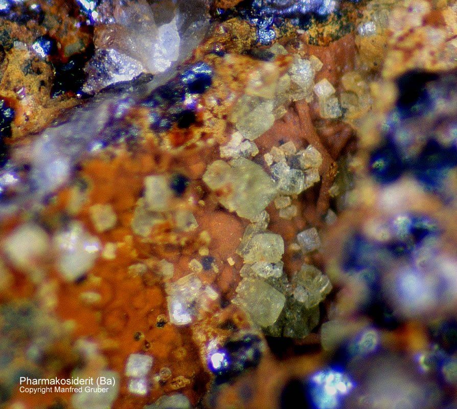 Mineralien Schwarzwald Silberbrünnle Haigerachtal Pharmakosiderit (Ba)