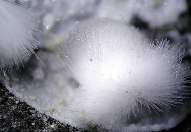 Vogelsberg Mineralien Gaulsberg Natrolith