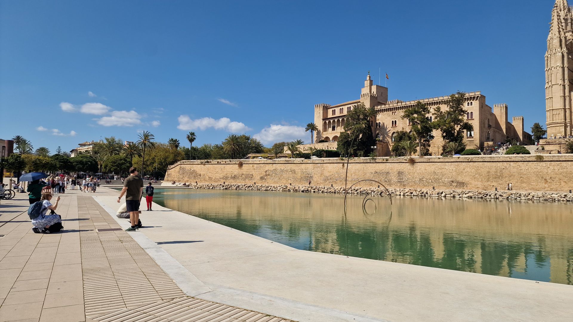 Kathedrale von Palma am Parc del Mar
