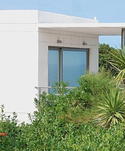 ARQUITECTURA MODERNA PERSONALIZADA. Somos arquitectos y construtores. Hacemos reformas y obra nueva. Con sede en Madrid y Cantabria