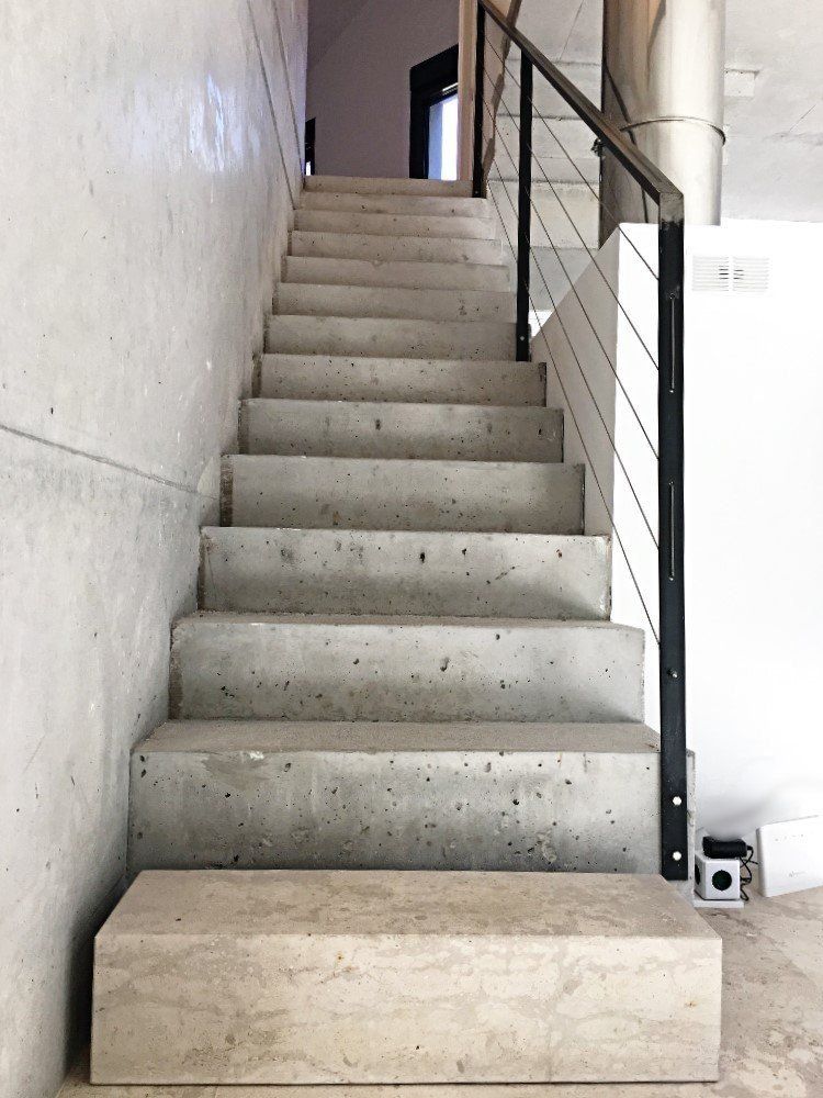 ARQUITECTURA MODERNA PERSONALIZADA. Somos arquitectos y construtores. Hacemos reformas y obra nueva. Con sede en Madrid y Cantabria