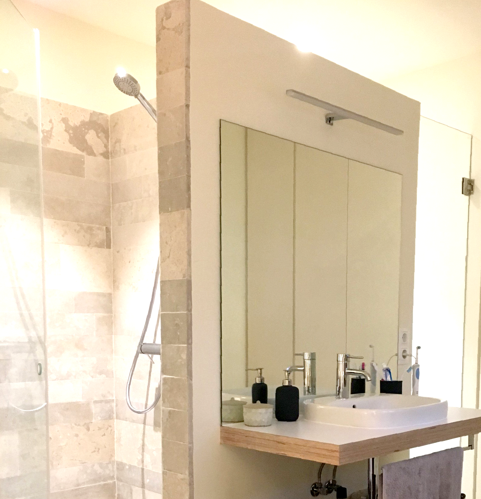 ARQUITECTURA MODERNA PERSONALIZADA. Somos arquitectos y construtores. Hacemos reformas y obra nueva. Con sede en Madrid y Cantabria