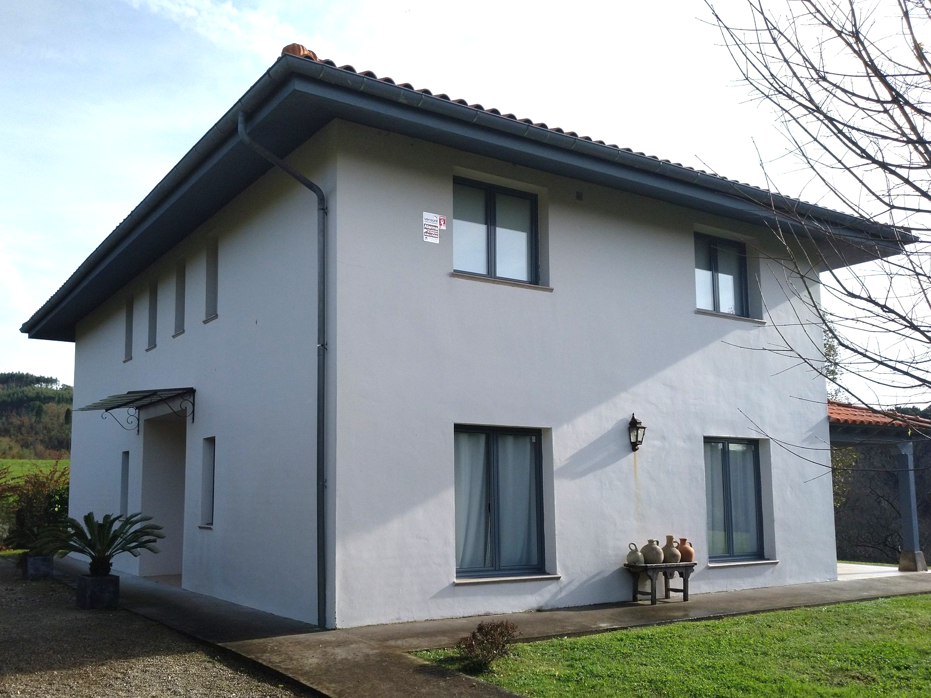 ARQUITECTURA MODERNA PERSONALIZADA. Somos arquitectos y construtores. Hacemos reformas y obra nueva. Con sede en Madrid y Cantabria