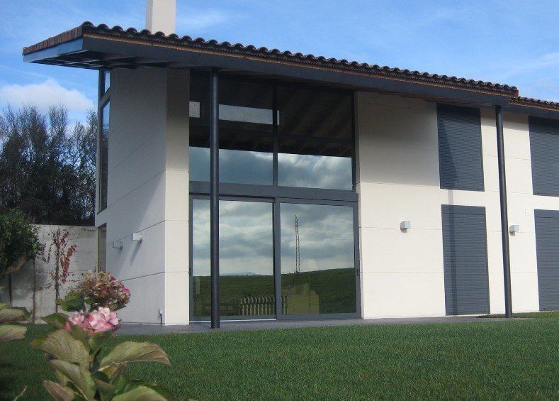 SANCHEZ Y TORIBIO ARQUITECTOS. Madrid Cantabria