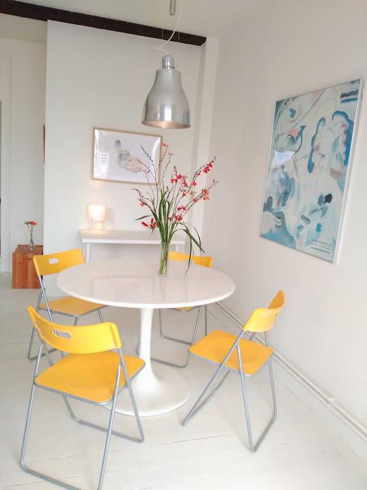 ARQUITECTURA MODERNA PERSONALIZADA. Somos arquitectos y construtores. Hacemos reformas y obra nueva. Con sede en Madrid y Cantabria