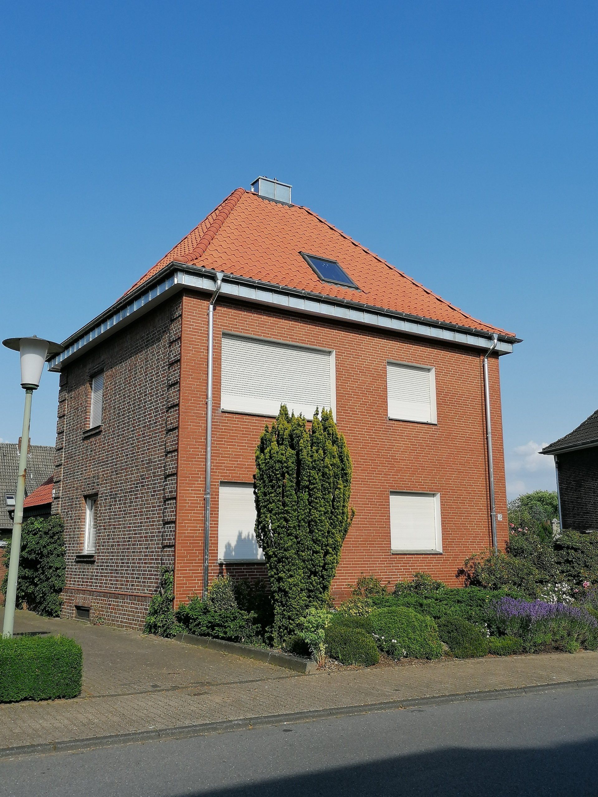 Energetische Sanierung Pur Aufsparrendämmung Aufdachdämmung 100mm Zink Walz Blank Stehfalz Fallrohr Dachrinne Velux Kamin Kaminkopf Walm Grat Walmkappe Traufe Achat 12v Natur rot Hohlfalz Dörken Delta