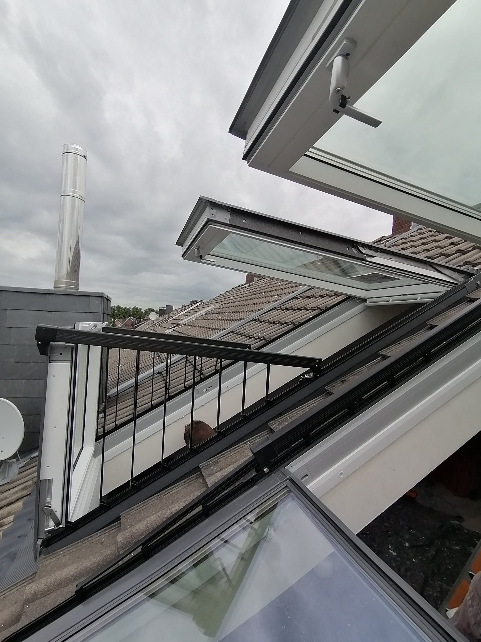 Velux Cabrio Lichtlösung Zwilling Balkon Ersatz Rettungsweg Dach Geländer Schön Lichteinfall Platz an der Sonne Schöner Wohnen