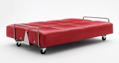Möbelmanufaktur Wittmann: Re-Edition der Bed Couch von Friedrich Kiesler (1935)