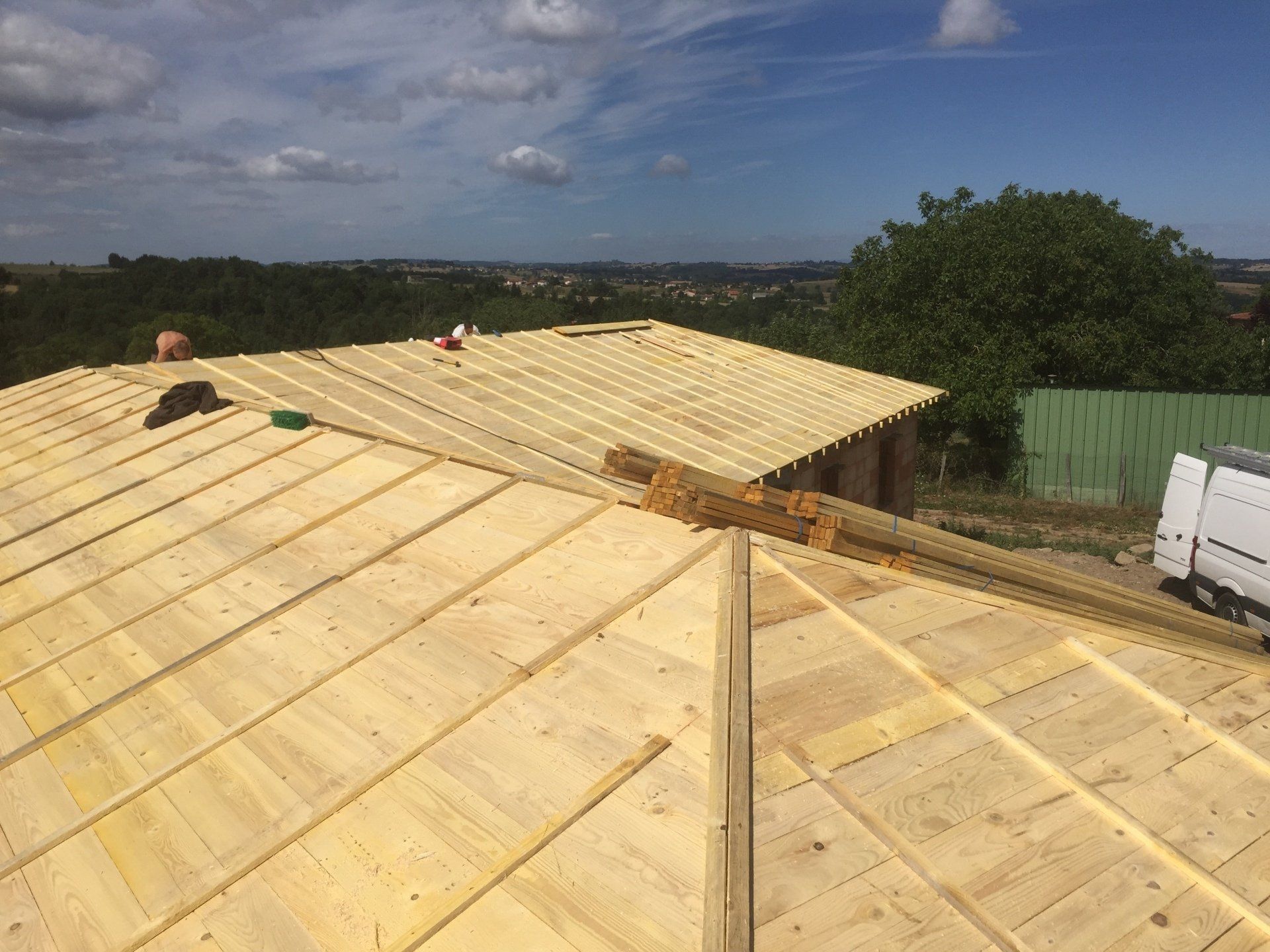 zoomer charpente bois par SN-BOIS la monnerie le montel