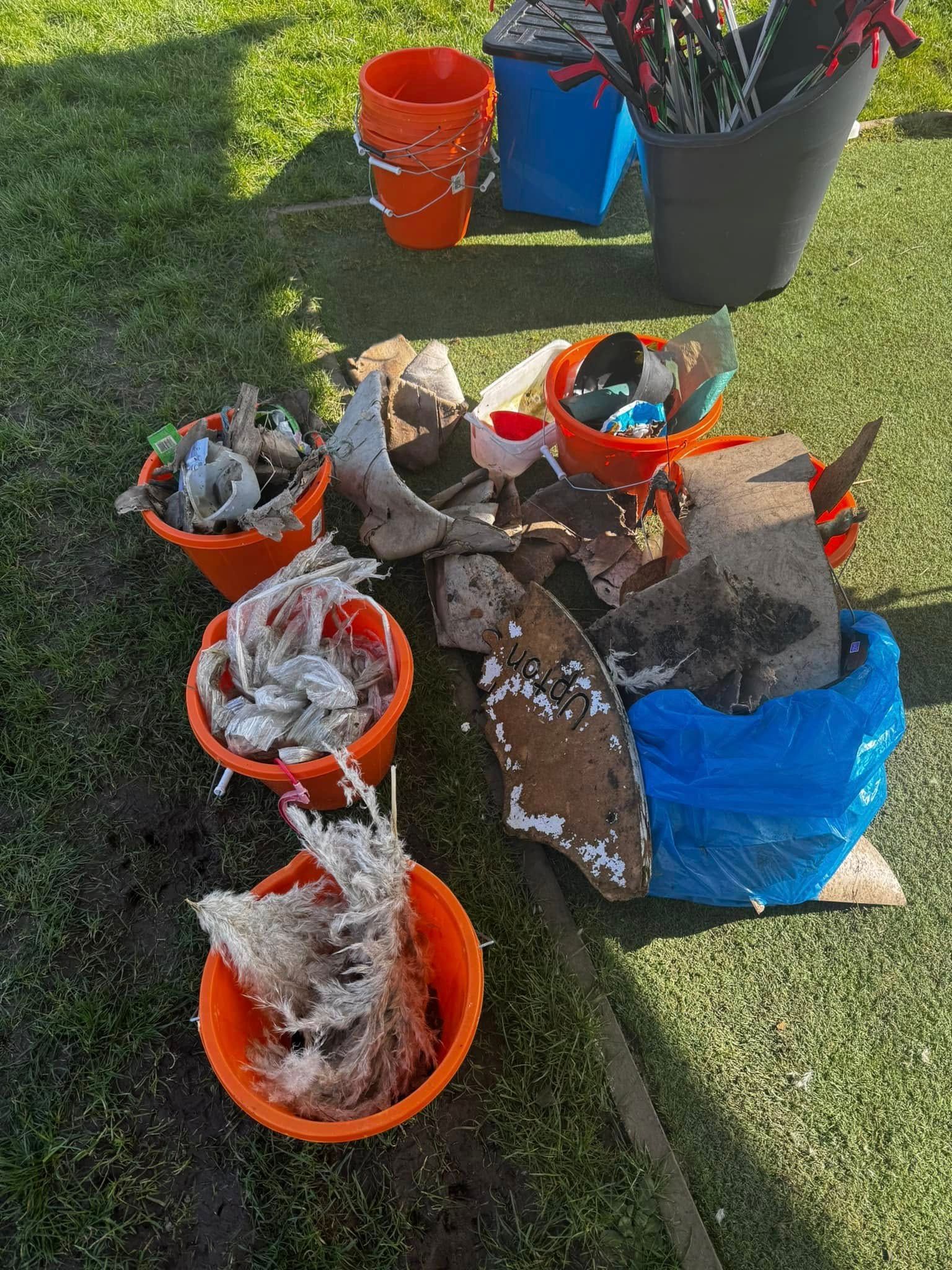 Can you believe there are 139 pieces of litter in this bucket. Litter is not just large pieces, collecting every small piece they see it just as important to stop rubbish being washed down the community drains in to the waterways.