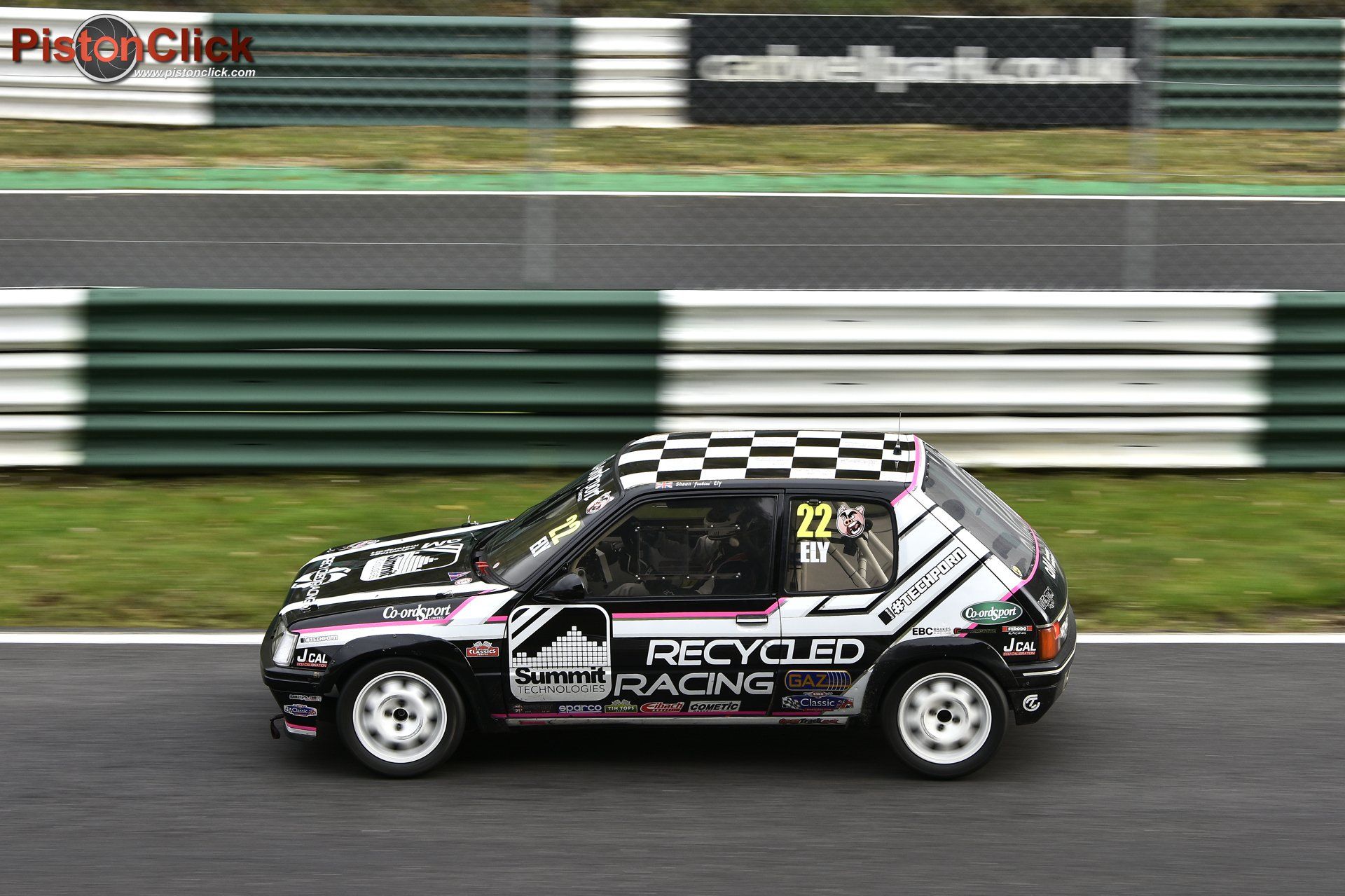Photographing the Classic Sports Car Club CSCC at Cadwell Park