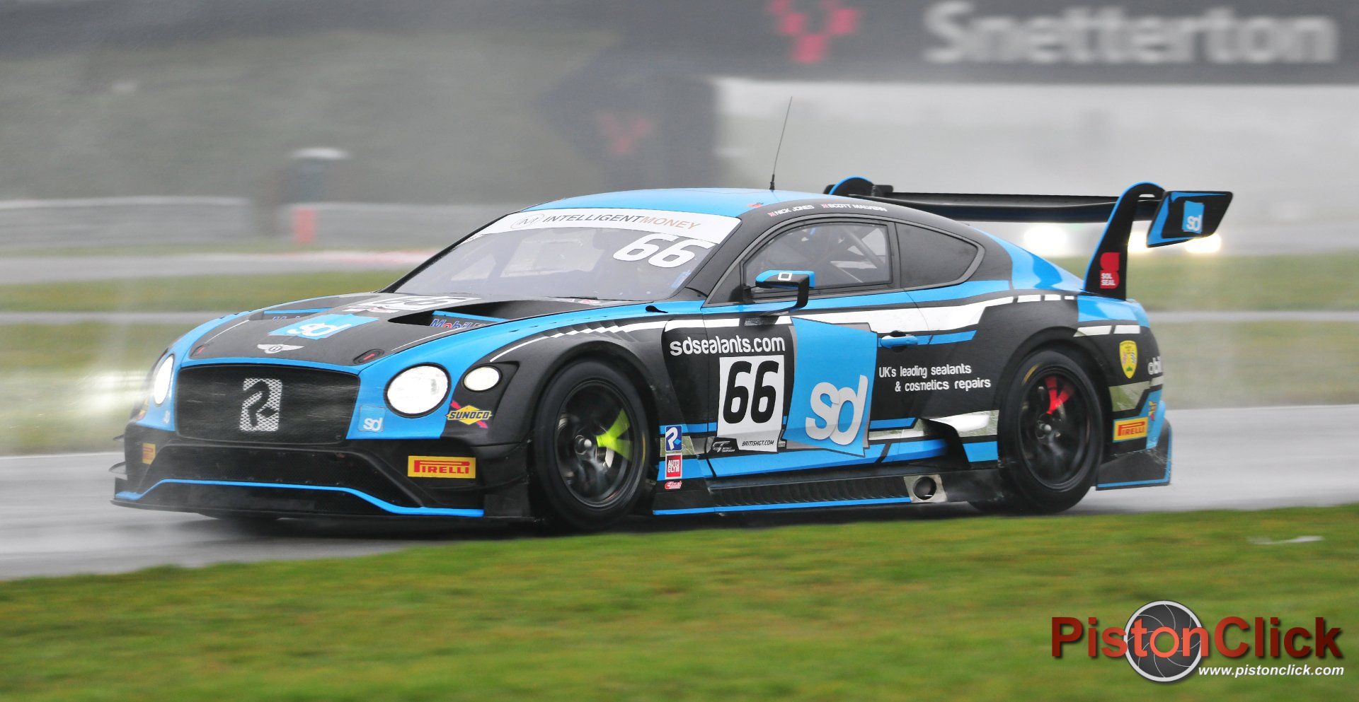 Where to take photos at Snatterton