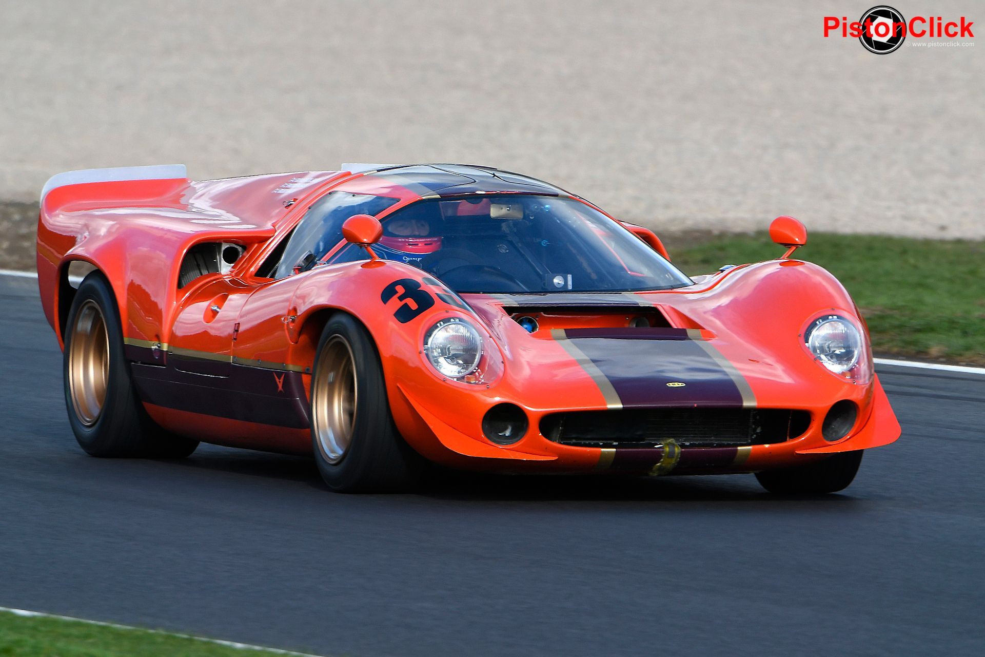 Photographing the Masters Historic Racing Test Day Lola T70 Mk3B