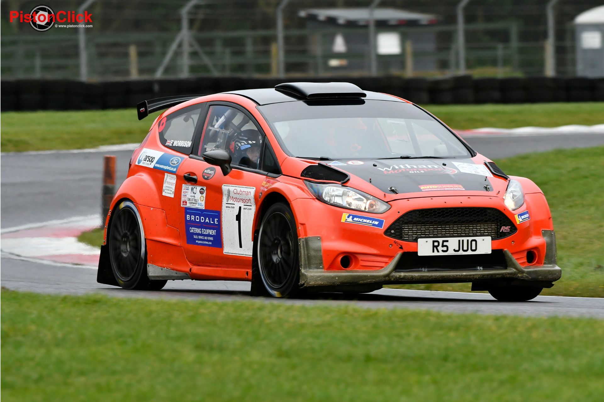 Rallying at Cadwell Park