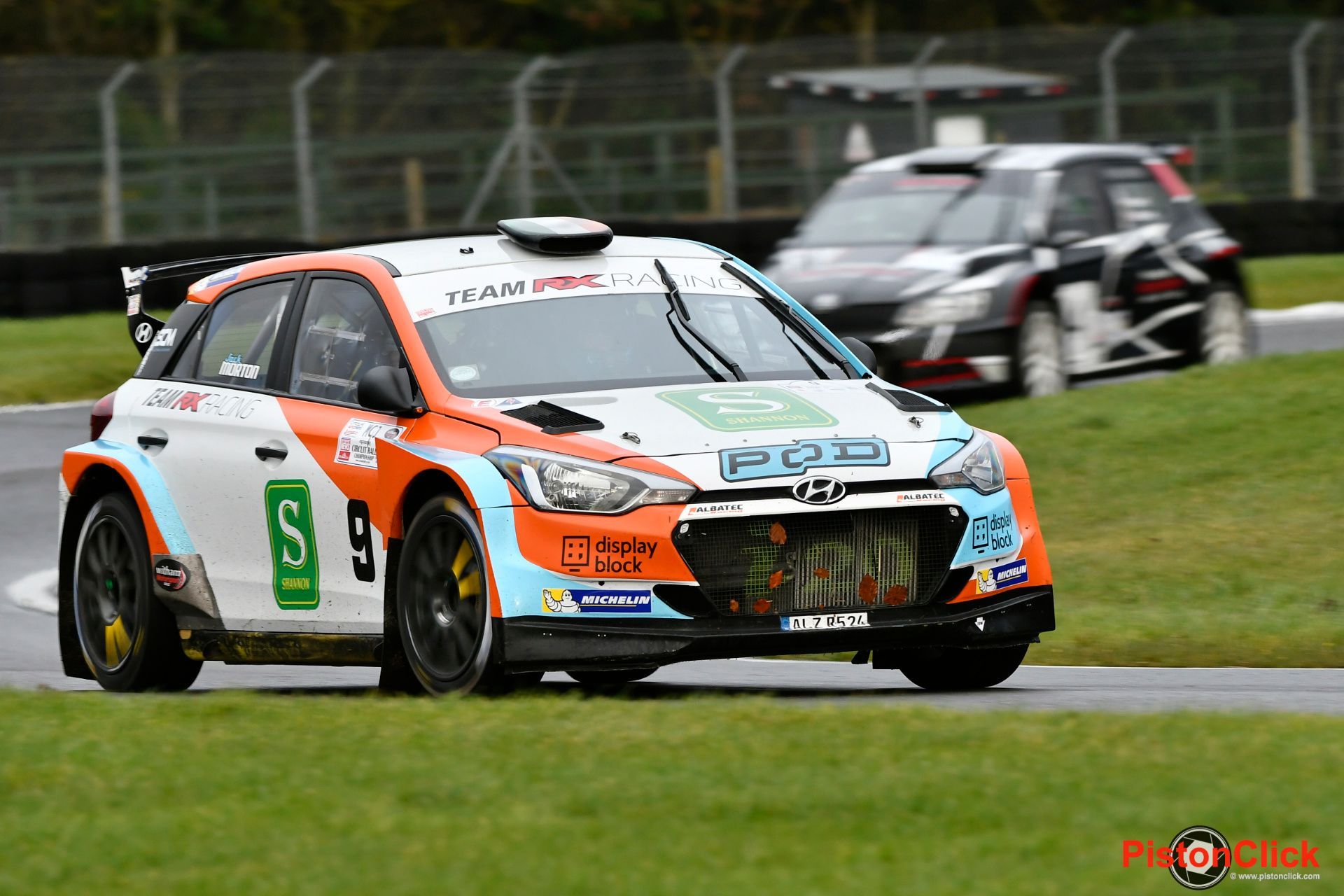 Rallying at Cadwell Park