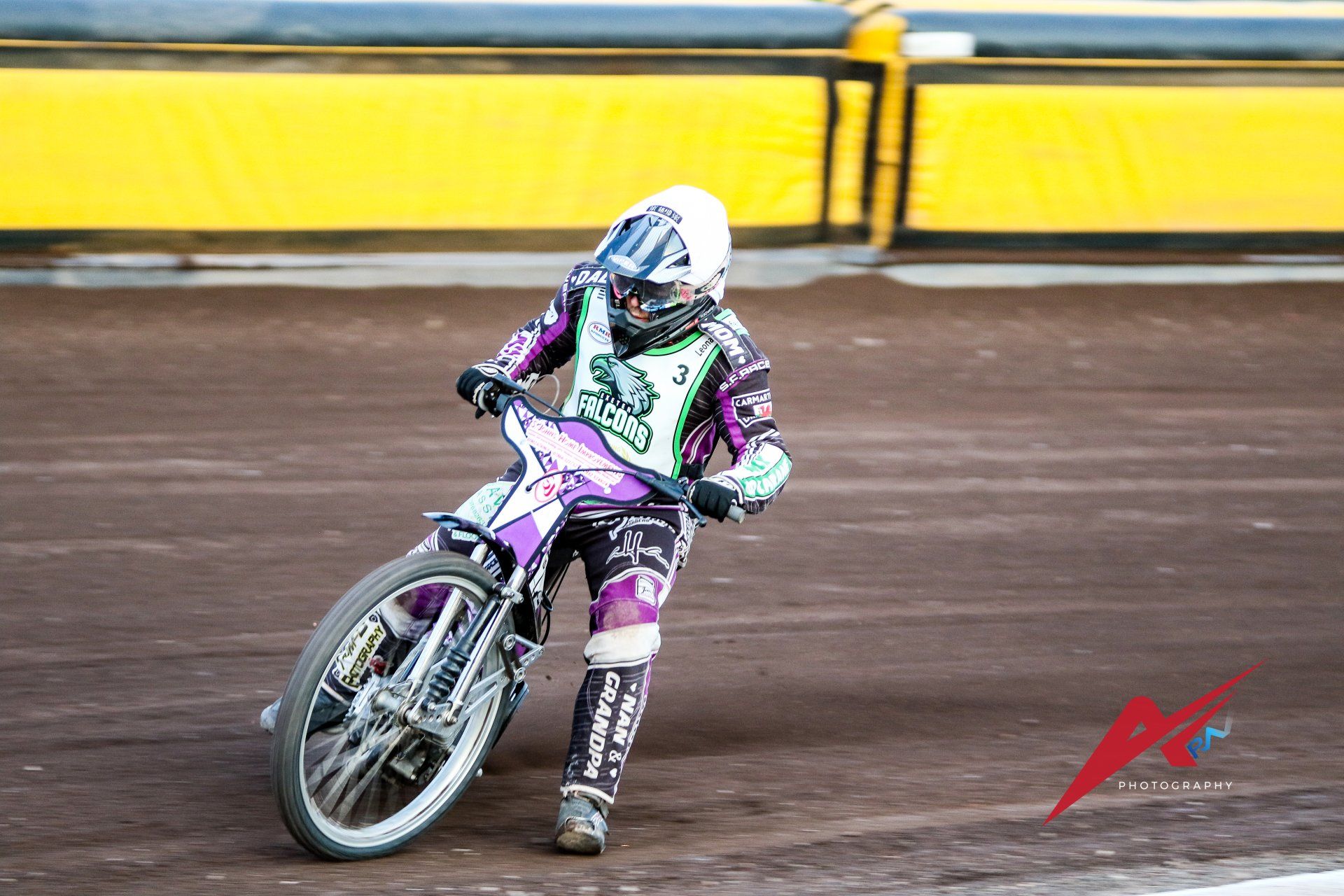 119mm 1/250sec f2.8 Exeter Falcons speedway