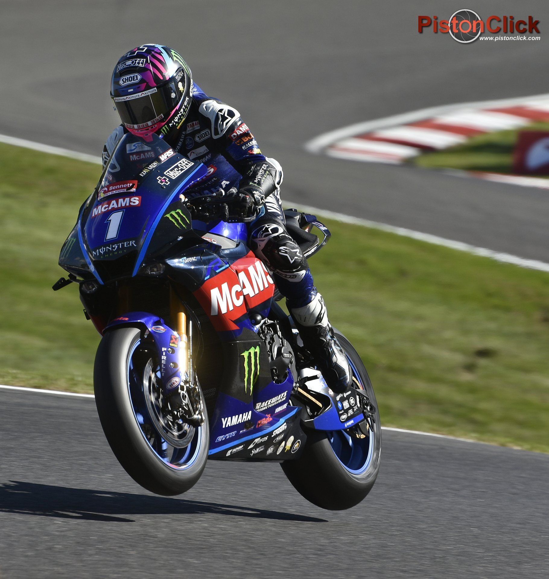 Cadwell Park mountain crash