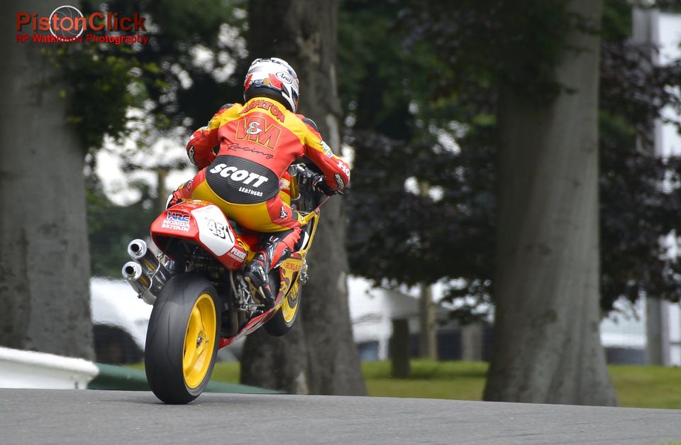 Classic Motorcycle Racing Cadwell Park
