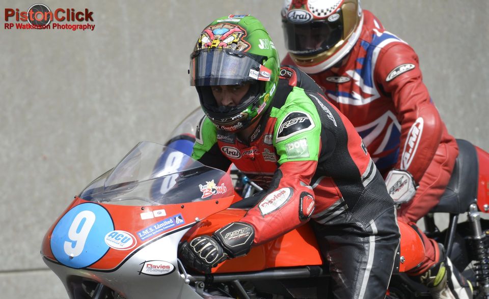 Classic Motorcycle Racing Cadwell Park