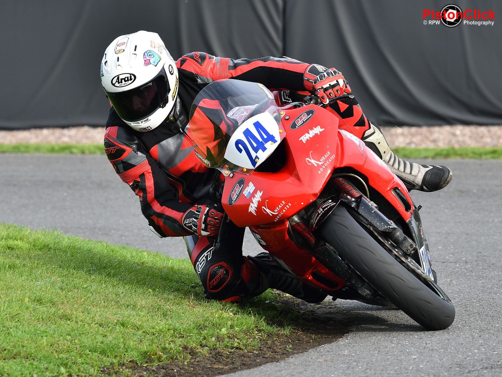 Club racing at Darley Moor