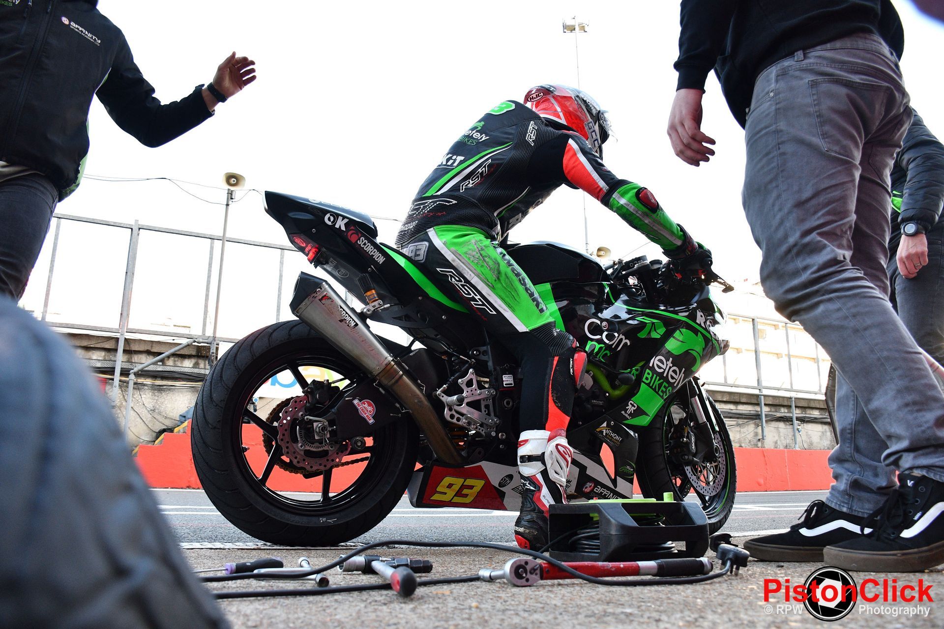 Pits at Brands Hatch