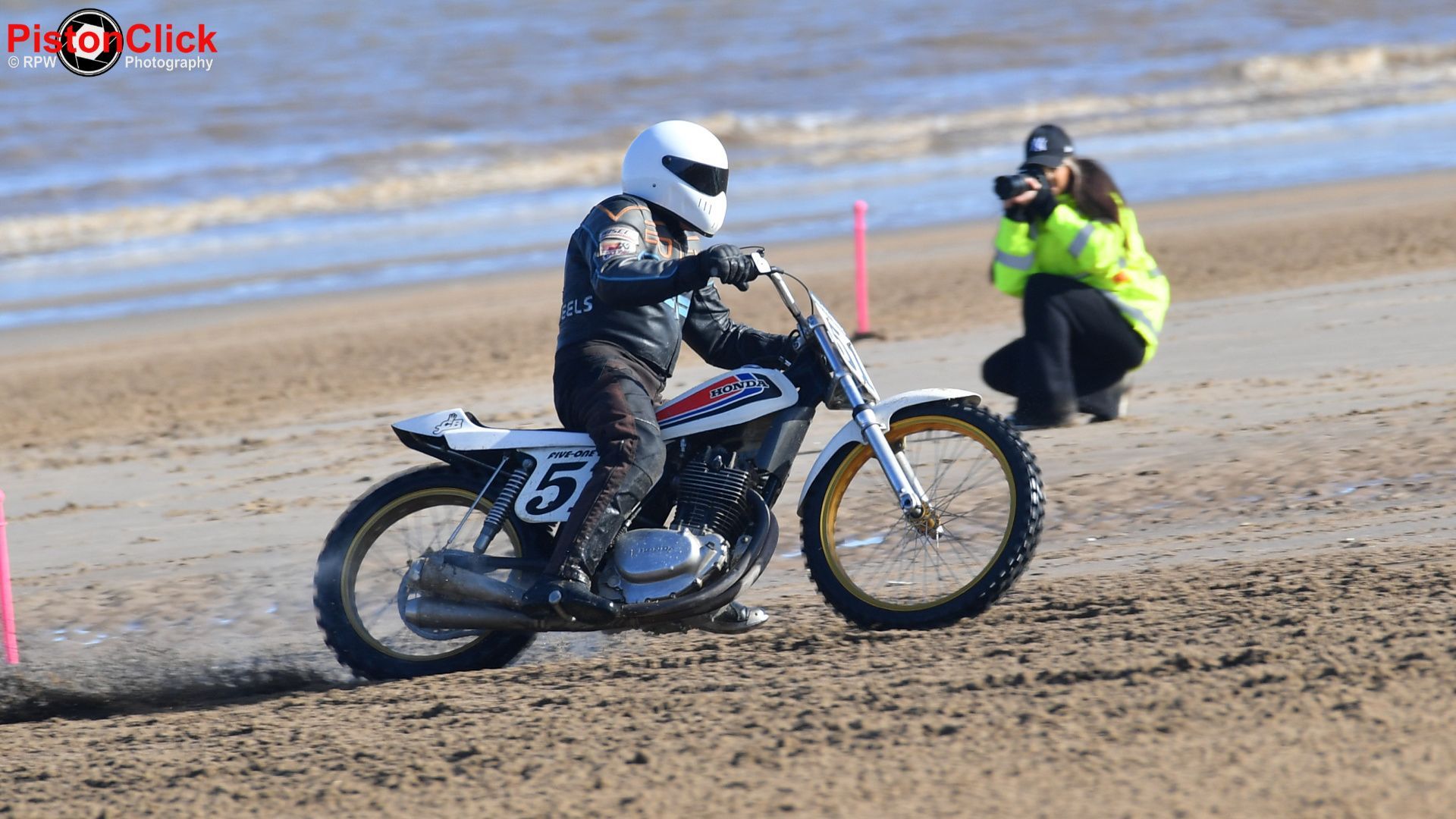 Nikon D5 motorsport camera Mabletherpe motorcycle Beach Racing