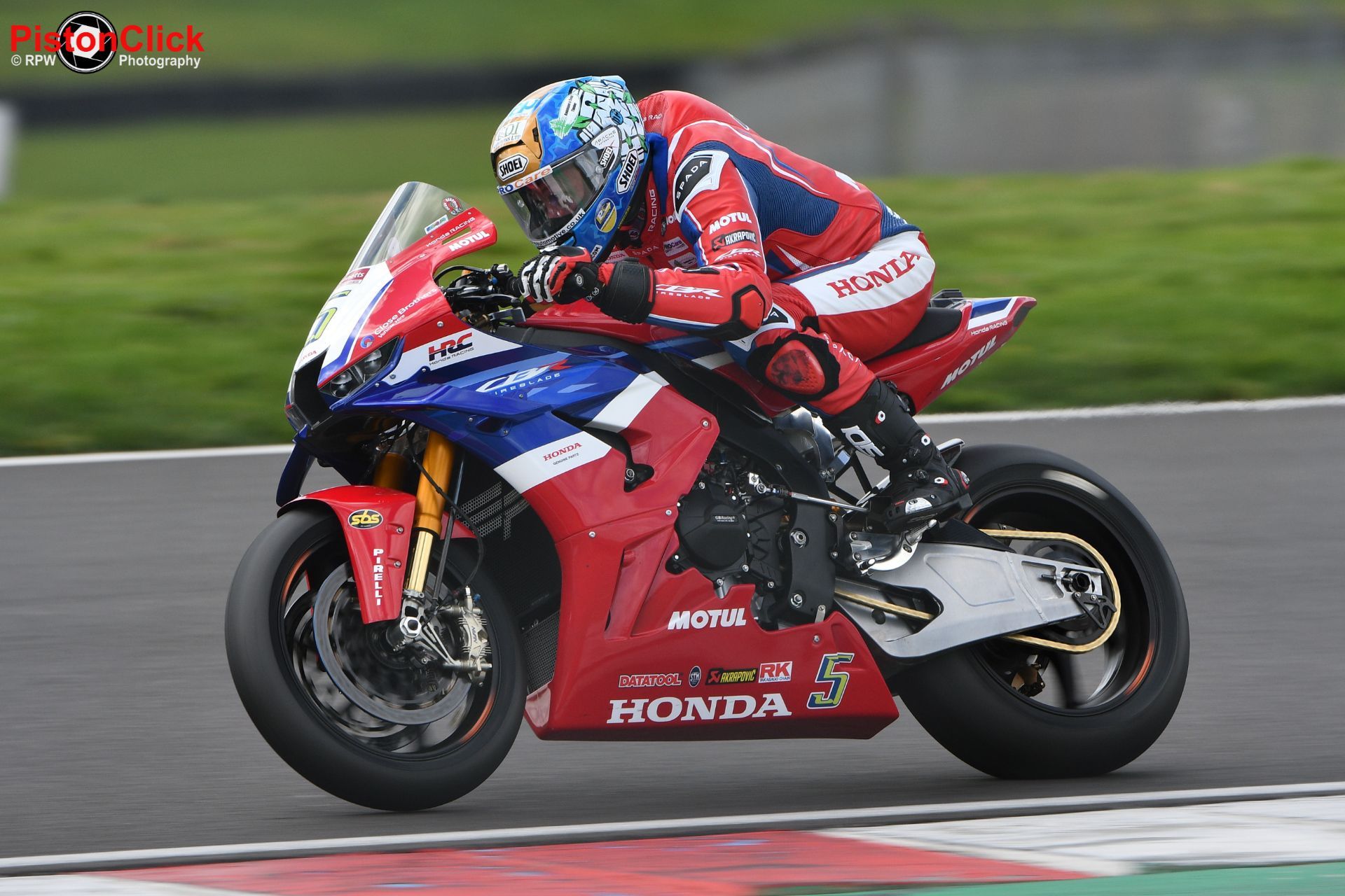 Dean Harrison on the Honda UK Fireblade