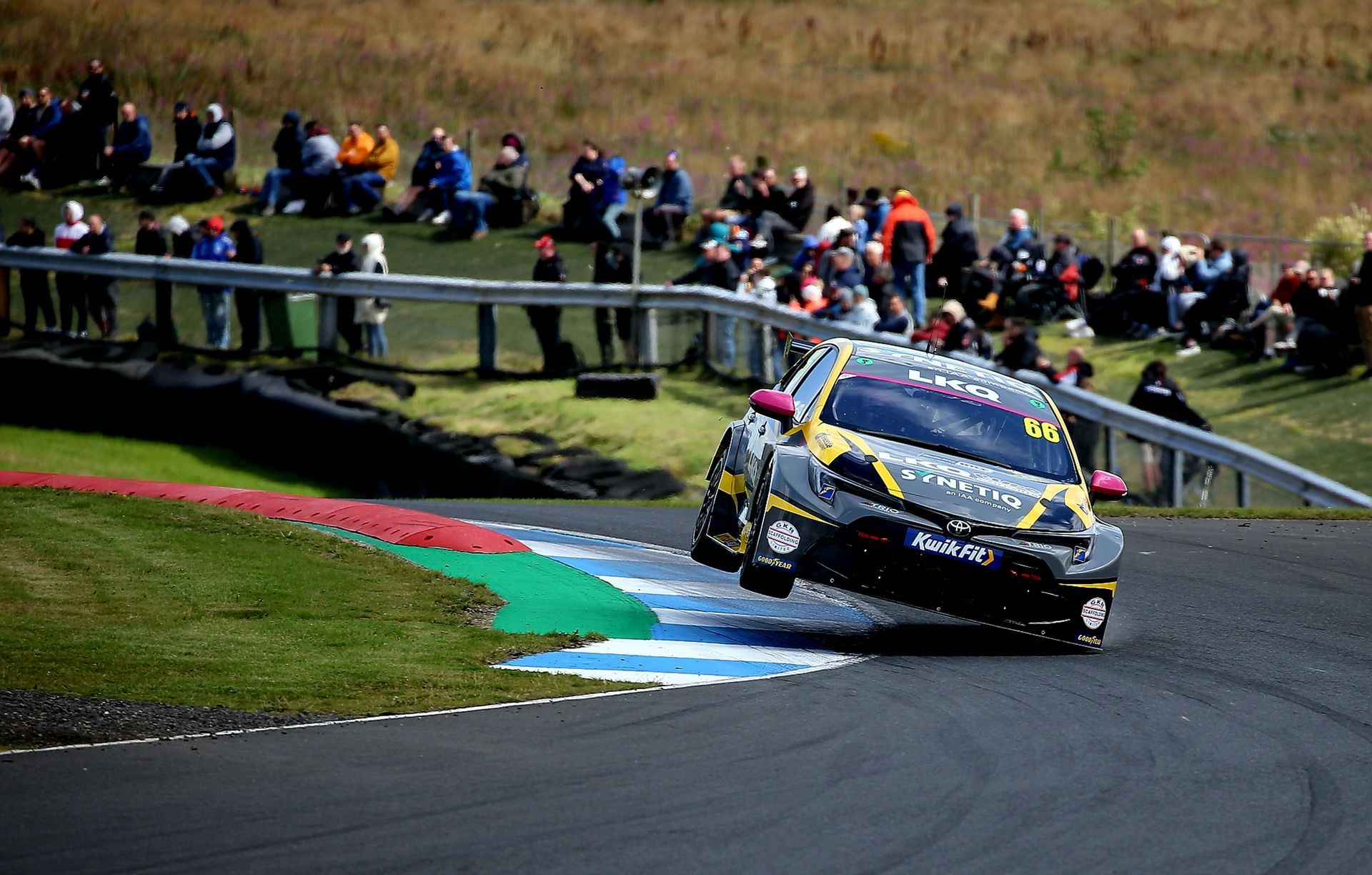 BTCC at Knockhill
