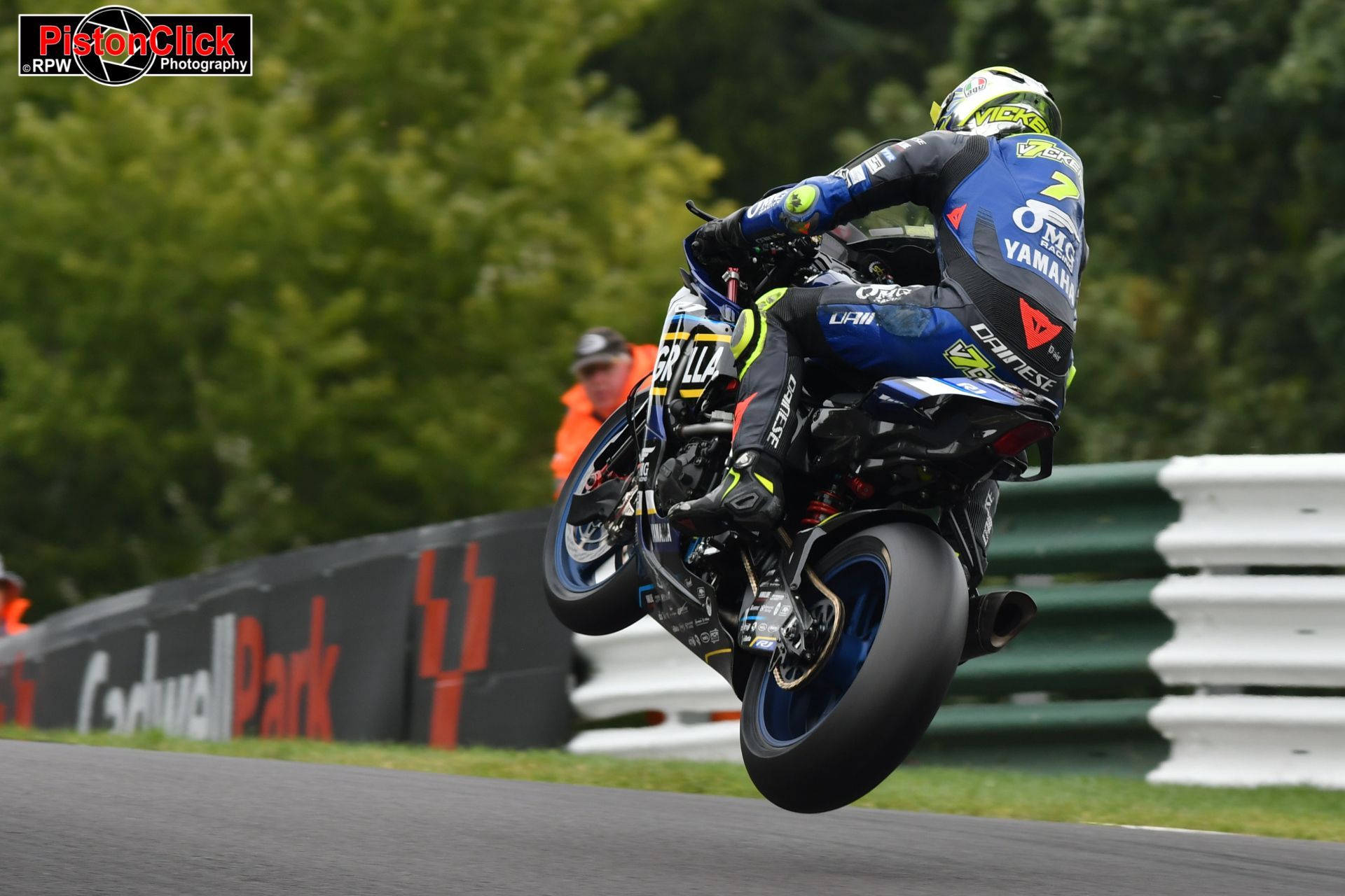 Ryan Vickers jumps the mountain at Cadwell Park BSB 2024