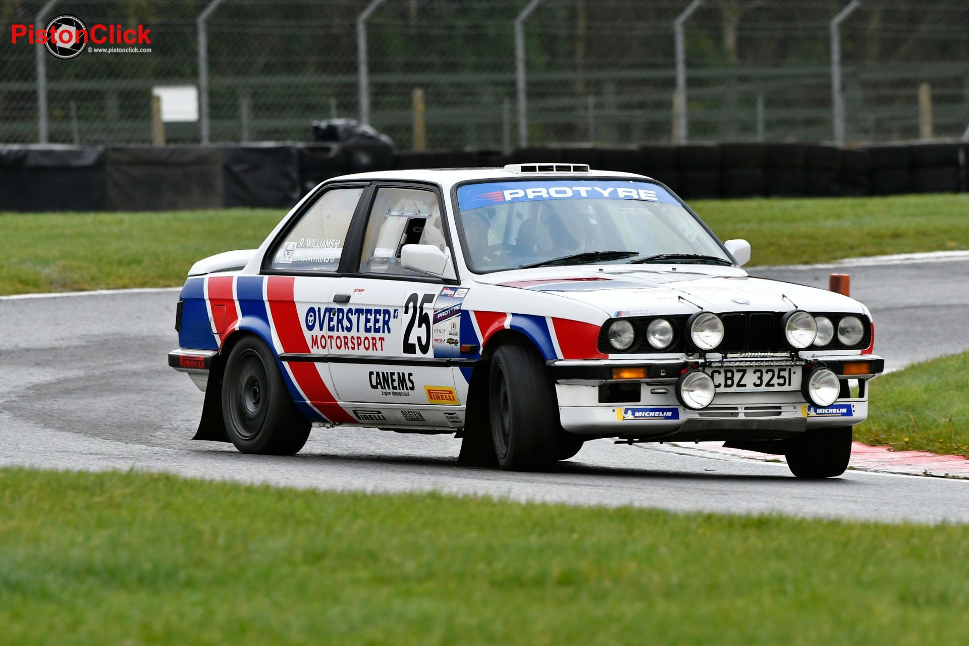 Rallying at Cadwell Park