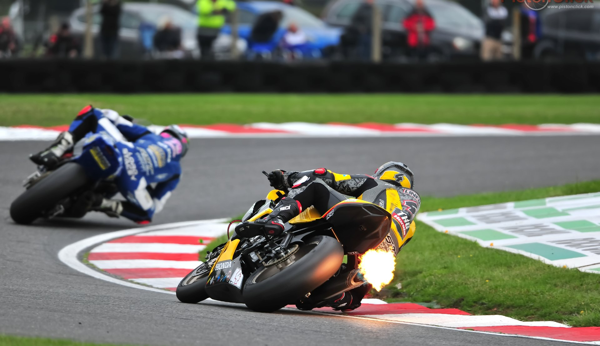 AF-S Nikon 300mm f/4E PF and the AF-S Nikon 500mm f/5.6E PF with a Nikon D850 camera body.