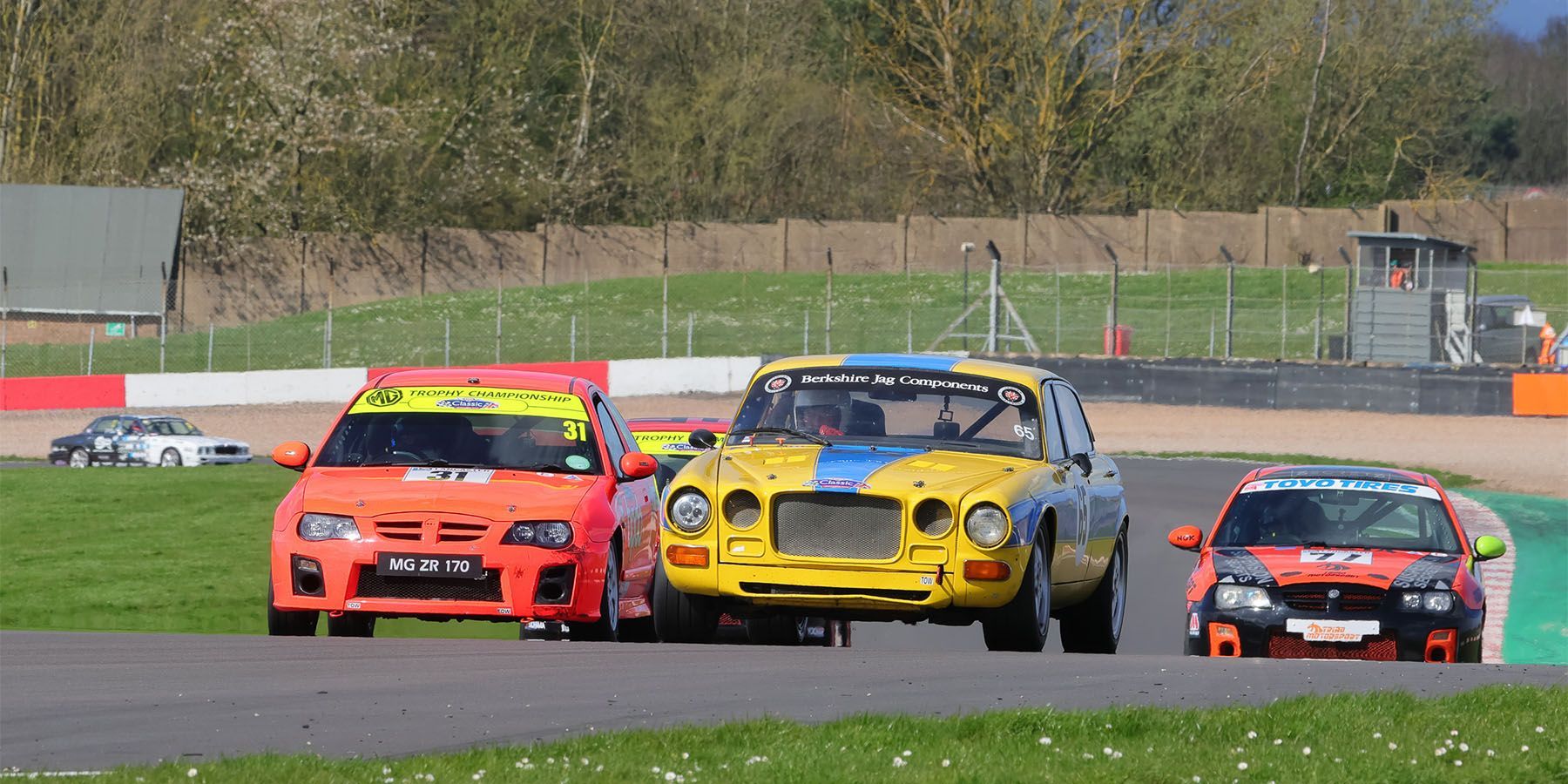 The Jaguar XJ6 4200 of Simon Lewis was no match for the MG ZRs.