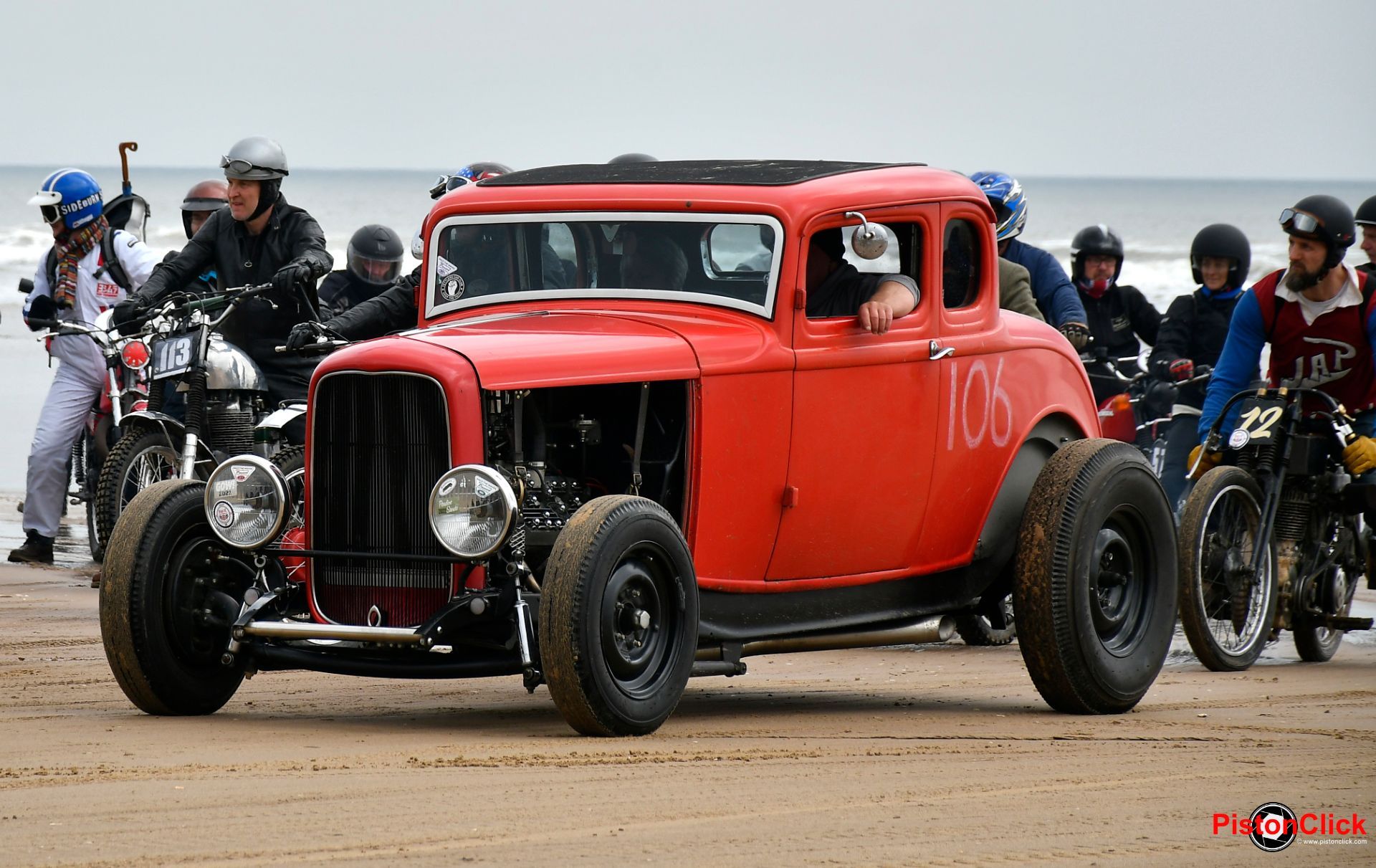 Race the Waves Beach Racing Bridlington Yorkshire