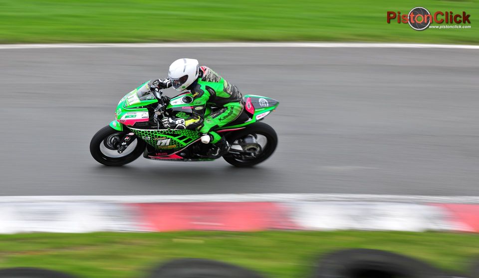 Thundersport GP racing Cadwell Park