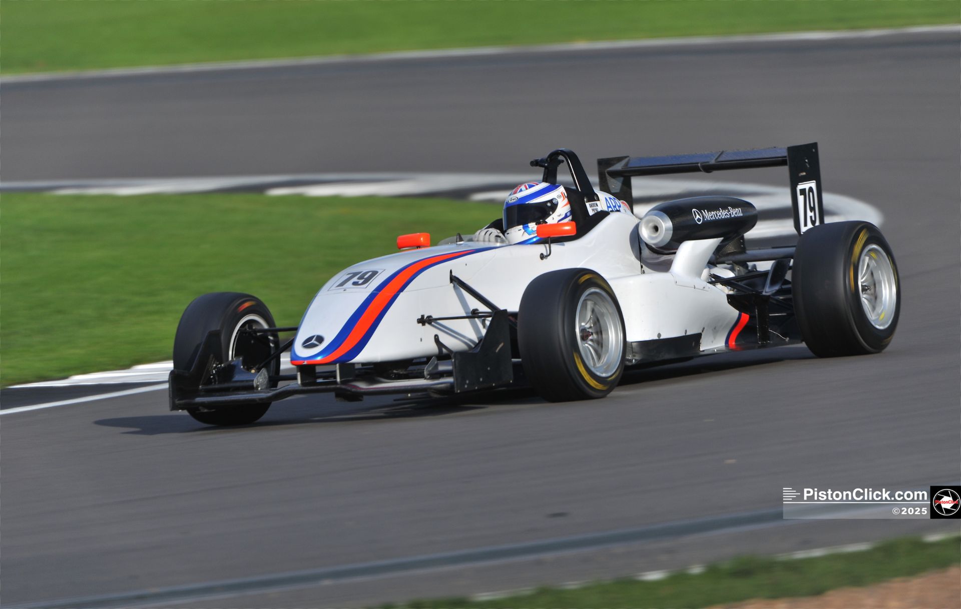 Taking photos at Silverstone Luffield